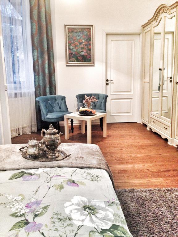 Apartment Natalya Lviv Exteriör bild