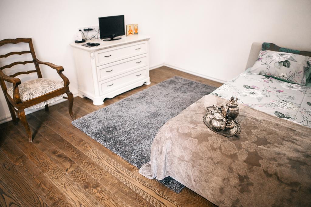 Apartment Natalya Lviv Exteriör bild