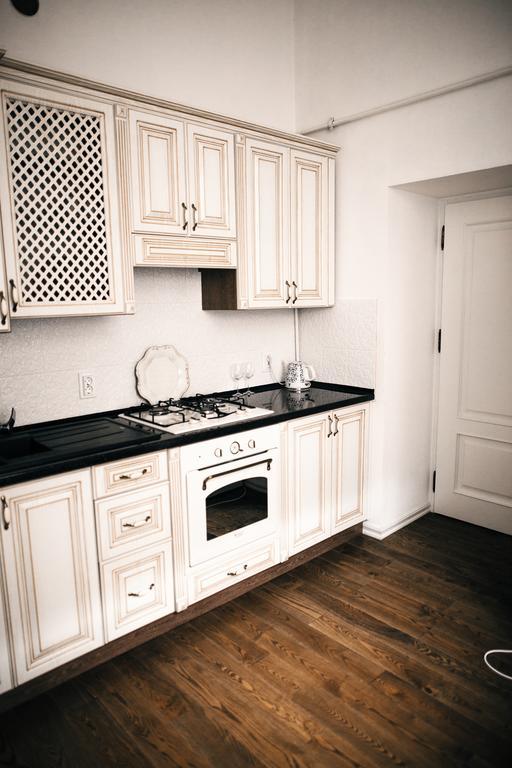 Apartment Natalya Lviv Exteriör bild