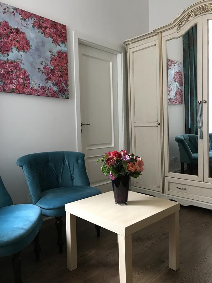 Apartment Natalya Lviv Exteriör bild